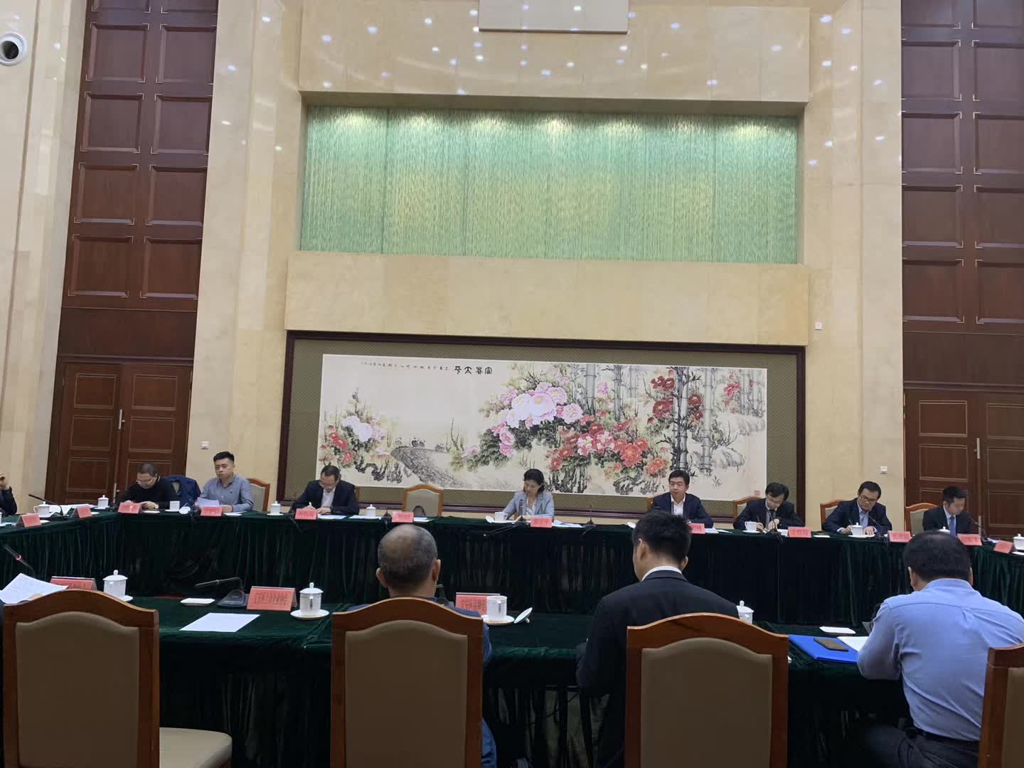 宝安区政府召开了行业协会座谈会